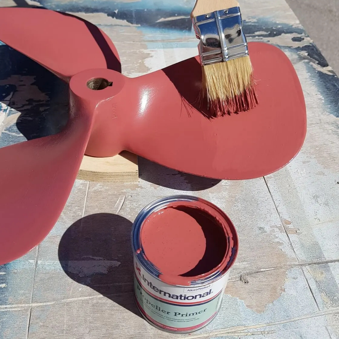 International Propeller Primer Nedir? Metal Yüzeyler İçin Güçlü Yapışma ve Korozyon Koruması